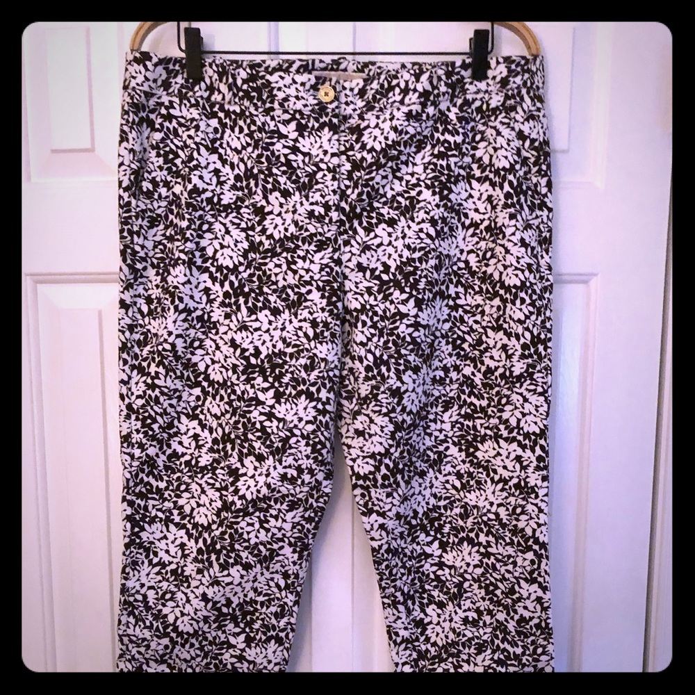 Women’s Great Shape Michael Kors Pants size 14